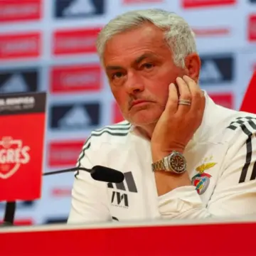 فيديو | وسط ارتباطه بـ ريال مدريد.. مورينيو يعلّق ساخرًا على رحيله عن بنفيكا